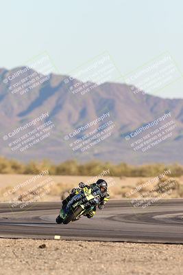 media/Dec-07-2025-CVMA (Sun) [[3e7d2de5dc]]/Race 18-Formula Twins-Formula 40 UL/